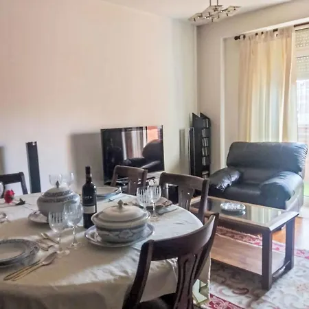 Near Forum Mall By Interhome